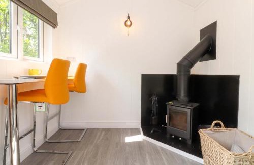 Knott End-on-Sea House | Shepherds Hut 2