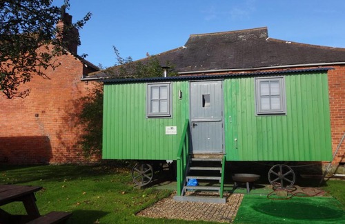 Wigton House | Shepherds Hut, Jamies Retreat, Bowness-on-Solway