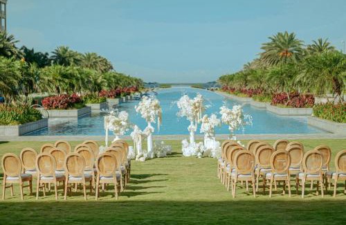 Ngu Hanh Son Resort | Sheraton Grand Danang Beach Resort & Spa