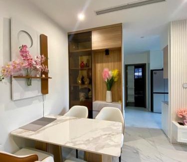 District 9 Apartment | Shi House- 2BR Building BE3 Beverly Modern & Quiet