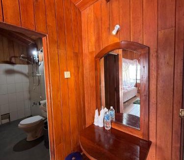Ambalangoda Resort | Shiny Lakeside Resort