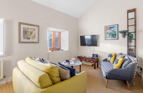Dittisham House | Shippon Cottage