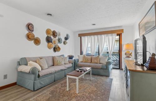 Myrtle Beach Apartment | Shipwatch I 224 A