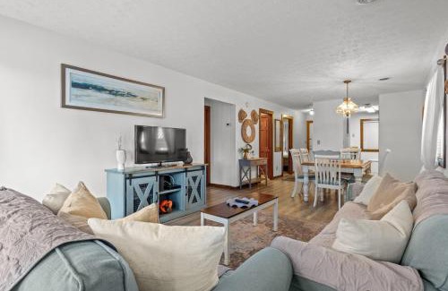 Myrtle Beach Apartment | Shipwatch I 224 A