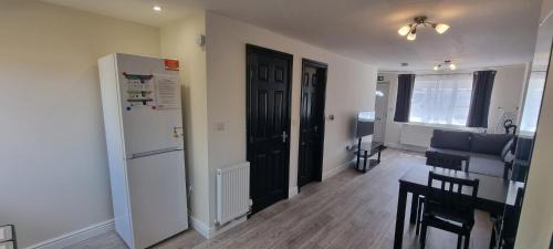 Milton Apartment | Shirely S, Milton, Cambridge, 2BR House, Newly Refurbished