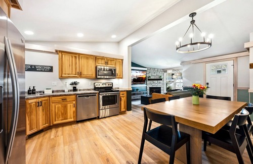Fish Creek House | Shore Suite | Downtown Fish Creek ~ Dog-friendly