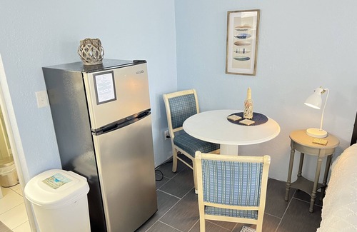 Daytona Beach Condo | ~ Shore ~ Thing ~ Studio Condo near The Beach ~