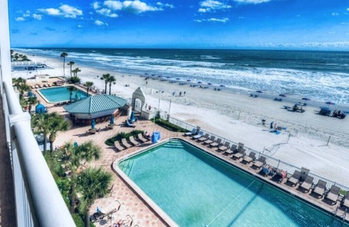 Daytona Beach Condo | ~ Shore ~ Thing ~ Studio Condo near The Beach ~