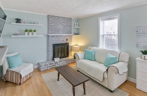 Bonnet Shores Condo | Shore To Please - Enjoy A Relaxing Getaway In Bonnet Shores 3 Bedroom Home by Redawning
