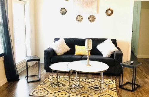Texas City Apartment | Shoreside Retreat near Galveston w/Pool, Parking & WIFI