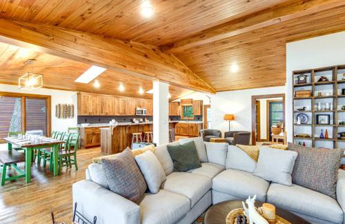 Park Rapids House | Short Drive to Itasca State Park - Waterfront Home