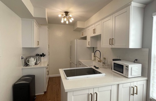 Downtown Condo | Short-Term Glendale Condo For Rent