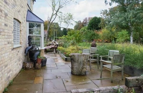 Biggleswade Cottage | SHORTMEAD COTTAGE, family friendly, with open fire in Biggleswade
