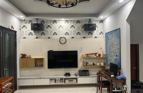 Huxi House | Shower & Sleep
