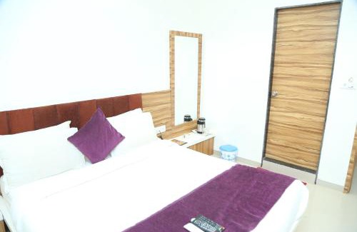Ahmedabad Hotel | Shree Akshar Restaurant and Hotel