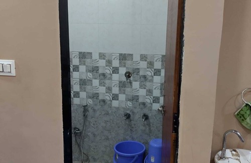 Rajpipla Hotel | Shree Keshrinanadan homestay