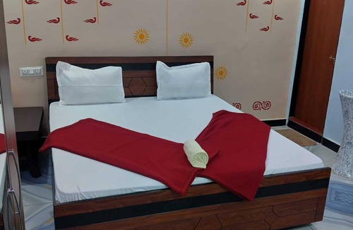 Rajpipla Hotel | Shree Keshrinanadan homestay