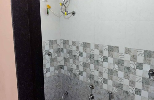 Rajpipla Hotel | Shree Keshrinanadan homestay