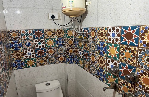 Paharganj Hotel | Shree Lodge Near New Delhi Railway Station, Paharganj