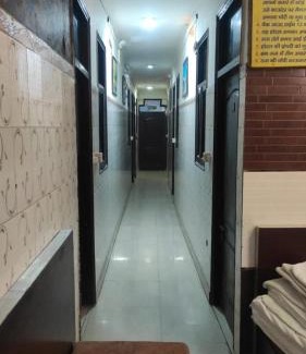 Azadpur House | Shri Sai Guest House