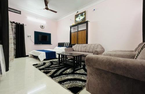 Ujjain House | Shrilok Kutir - 2BHK Homestay