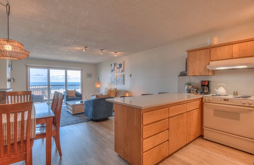 Lincoln City Condo | Shrimply Irresistible - Second Floor - Oceanfront Condo