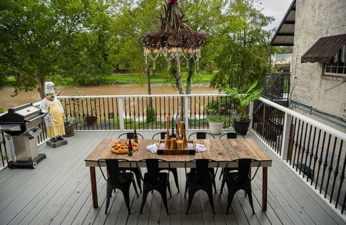 New Iberia House | Side-By-Side Both Places, Groups Can Spend More Time Together!