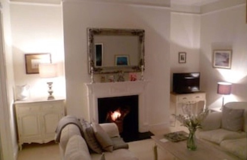 Sidmouth Apartment | Sidmouth seafront apartment, just yards from beach, tastefully furnished.