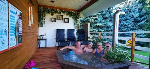 gmina odygowice Apartment | Sielanówek - Orzechowa Chatka z sauną wanną termalną jacuzzi