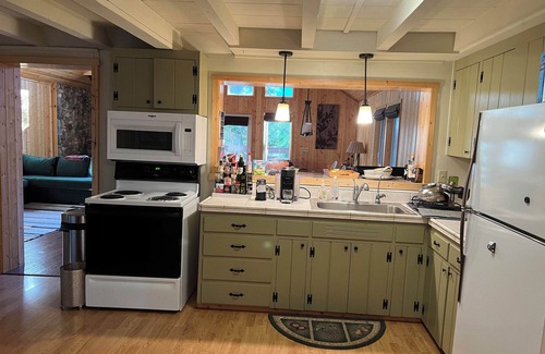 Sierra City House | Sierra City Loves Falls Cabin - Walking Distance to Waterfall & PCT