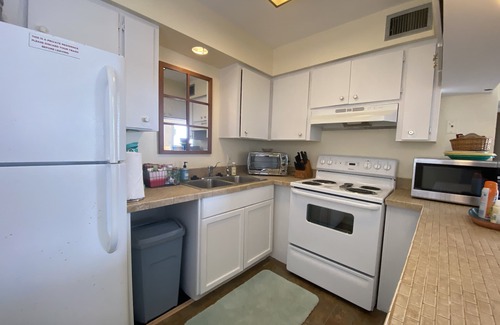 Siesta Key Village House | Siesta Key 2 BR 1BA less than 1000 ft from Beach-“GEM”-Barefoot Bungalows