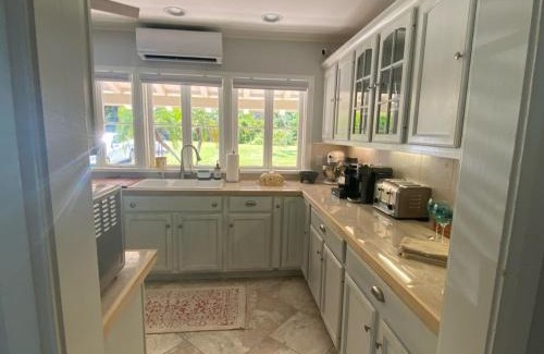 South Sarasota Villa | Siesta Key Waterfront Estate W Pool Privacy!