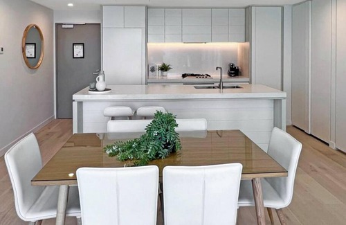 Broadbeach Apartment | Signature 14th floor North East facing 9