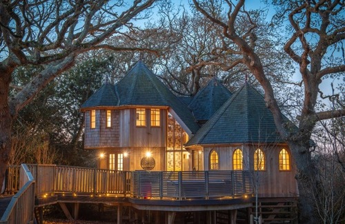 New Forest District Ski Chalet | Signature 4 Plus Lodge