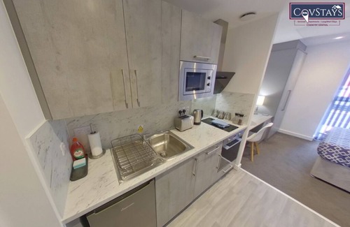 Coventry Apartment | Signature House - Modern City Studio