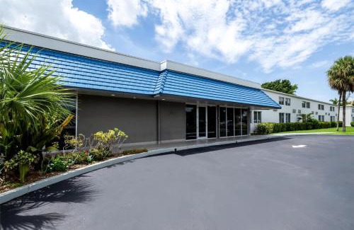 Ludlam Hotel | Signature Inn Miami