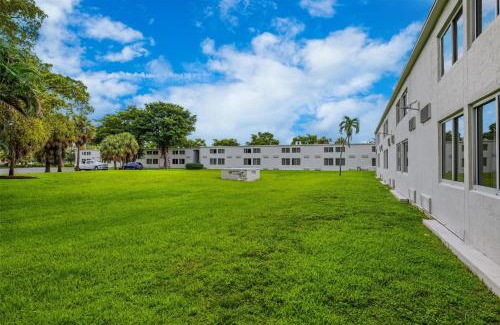Ludlam Hotel | Signature Inn Miami