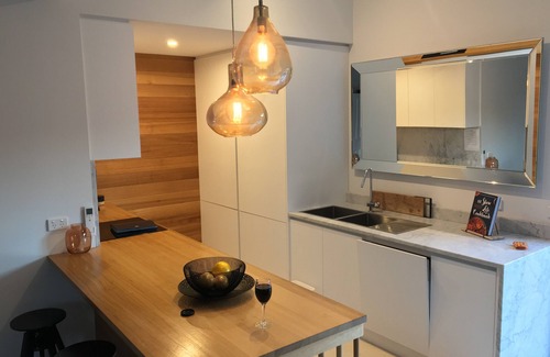 Devonport House | Signature on Gunn. Devonports finest executive holiday home.