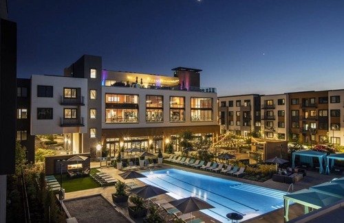 Menlo Park Condo | Silicon Valley Oasis: Luxurious 2BR Condo near Facebook Headquarters