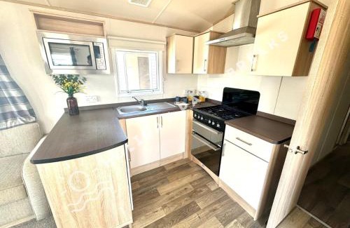 Selsey House | Silver 3 Bedroom on West Sands, Seal Bay Resort