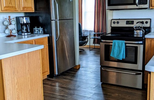 Livingston House | Silver Birch Retreat. Spacious, pet friendly country home