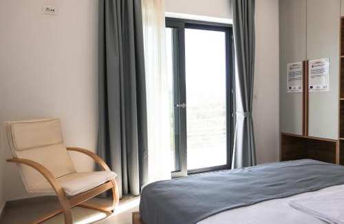 Polemarchi Apartment | Silver Cozy Getaway - 3 Pearls Pool Retreat