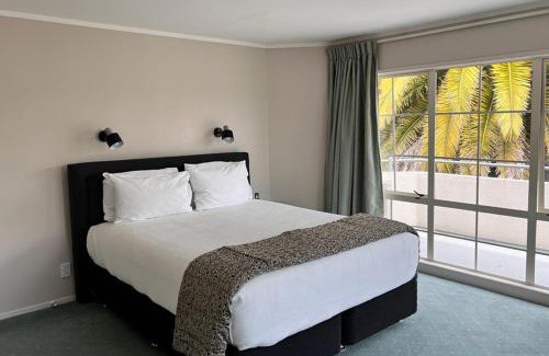Fenton Street Hotel | Silver Fern Rotorua Suites & Spa