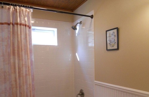 Castile Cottage | Silver Lake - Charming turn of the century Victorian Cottage - 5 miles to Letch.