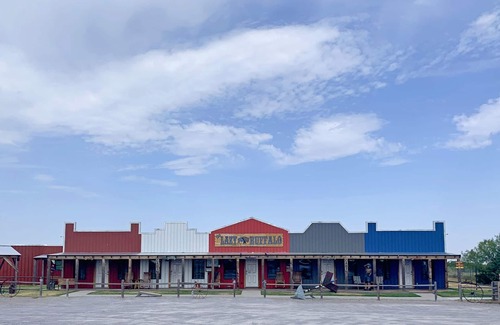 Cache Cabin | Silver Spur Cabin explore Wichita Mountains near Cache Medicine Park Wild West