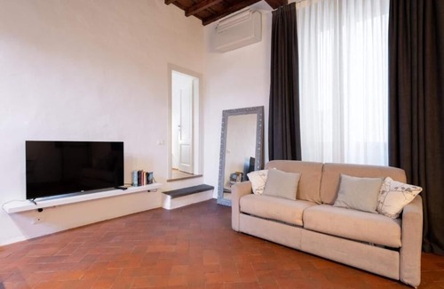 Bouvet Island Apartment | Simple & Central Stay Near Santa Maria Novella