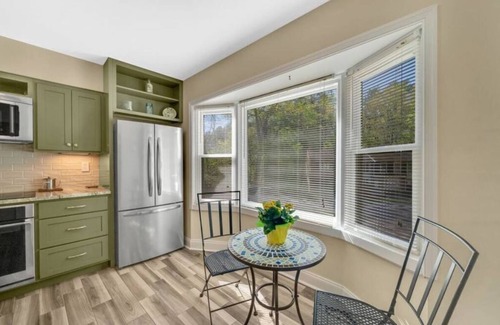 Royal Pines House | Simple comforts of home conveniently located