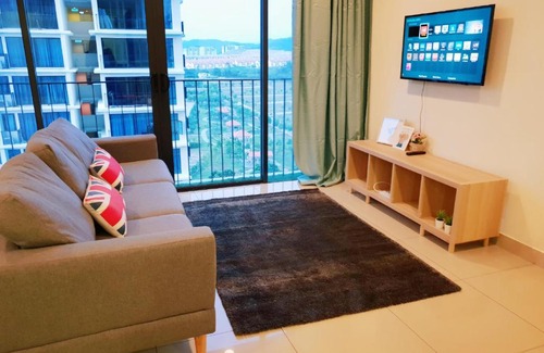 Shah Alam Bed & Breakfast | Simple No 6- Trefoil Setia Alam- Near Setia Convention Centre