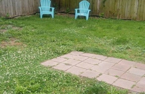 Ottawa House | Simple & peaceful home, very quiet street. near University of Toledo - Pets OK