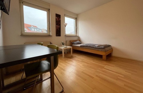 Karlsruhe City Centre Apartment | Simplex Apartments am Ludwigsplatz | warm | snug
